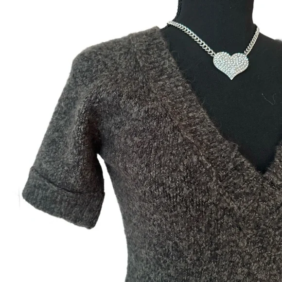 ARIZONA ~ Jean Company Charcoal V-Neck Sweater - Picture 4 of 7